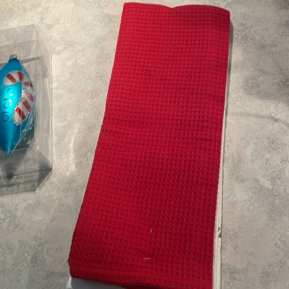 NWT The Paper Store towels & Christmas ornaments - Picture 4 of 7